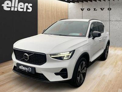 Weiß Gebraucht 2022 Volvo XC40 R-Design SUV | 29.850 € (Fairer Preis)