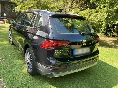 Gebraucht VW Tiguan Allspace Comfortline 150 PS (110 kW) 2020 Schwarz SUV