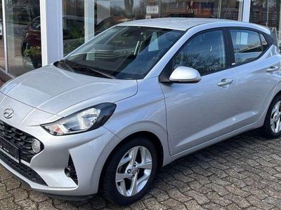 Gebraucht Hyundai i10 Trend 84 PS (61 kW) 2020 Silber Kleinwagen