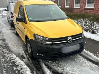Usado VW Caddy 102 HP (75 kW) 2016 Amarelo Monovolume