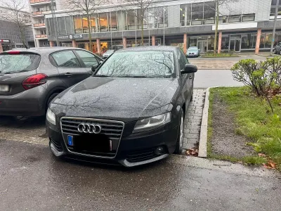 Gebraucht Audi A4 120 PS (88 kW) 2009 Schwarz Limousine