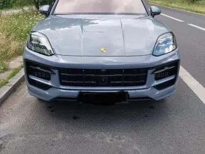 Gebraucht Porsche Cayenne 475 PS (349 kW) 2023 Grau SUV