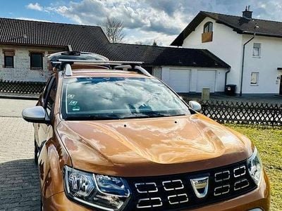 Gebraucht Dacia Duster Comfort 114 PS (83 kW) 2018 Orange SUV