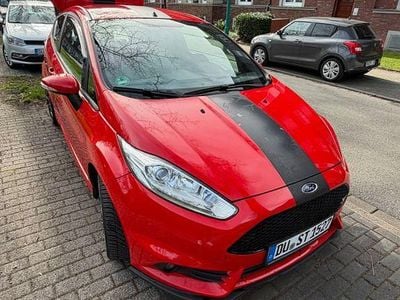 Gebraucht Ford Fiesta ST 182 PS (133 kW) 2014 Rot Kleinwagen