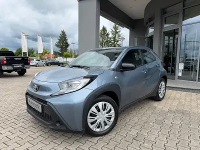 Gebraucht Toyota Aygo X Comfort 72 PS (52 kW) 2025 Grau metallic SUV