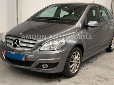 Gebraucht Mercedes B180 109 PS (80 kW) 2011 Grau Van / Kleinbus