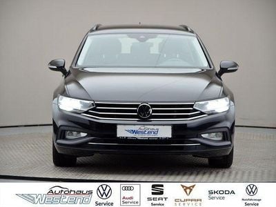 Gebraucht VW Passat Business 200 PS (147 kW) 2022 Deep black perleffekt Kombi