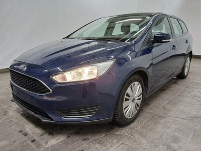 Gebraucht Ford Focus Trend 101 PS (74 kW) 2017 Blau Kombi