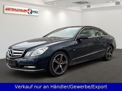 Gebraucht Mercedes E200 184 PS (135 kW) 2011 Blau Coupé