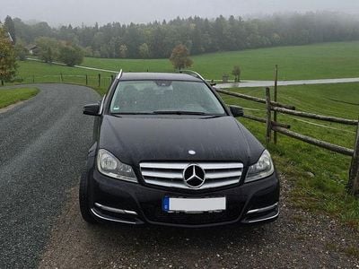 Gebraucht Mercedes C220 Avantgarde 170 PS (125 kW) 2011 Schwarz Limousine