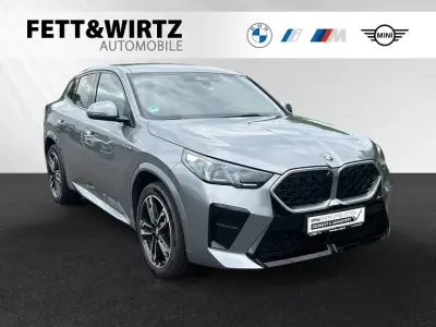 Gebraucht BMW X2 M Sport 163 PS (119 kW) 2025 Skyscraper grau metallic SUV