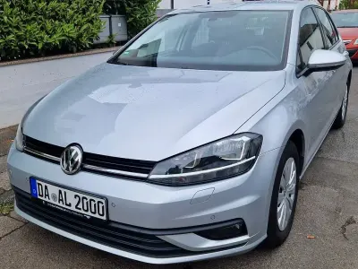 Second-hand VW Golf VII Trendline 116 CP (85 kW) 2019 Argintiu Berlinǎ