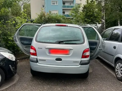 Gebraucht Renault Scénic II 107 PS (78 kW) 2003 Silber Van / Kleinbus