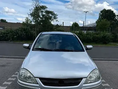 Gebraucht Opel Corsa 80 PS (58 kW) 2005 Silber Kleinwagen