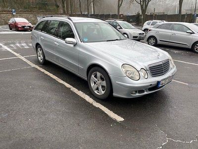 Gebraucht Mercedes E220 Classic 150 PS (110 kW) 2006 Silber Kombi