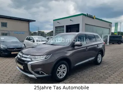 Gebraucht Mitsubishi Outlander Diamant Edition 150 PS (110 kW) 2017 Braun SUV