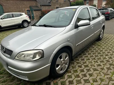 Gebraucht Opel Astra Elegance 101 PS (74 kW) 2003 Silber Limousine