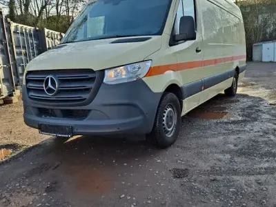 Gebraucht Mercedes Sprinter 143 PS (105 kW) 2019 Beige Van