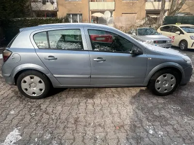 Usata Opel Astra 105 CV (77 kW) 2005 Utilitaria
