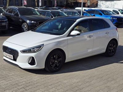 Gebraucht Hyundai i30 Premium 140 PS (102 kW) 2017 Weiss Limousine