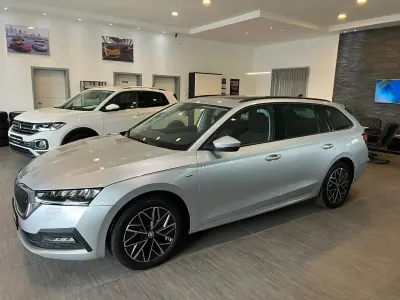 Gebraucht Skoda Octavia 150 PS (110 kW) 2023 Silber Kombi