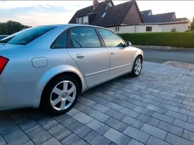 Gebraucht Audi A4 131 PS (96 kW) 2002 Silber Limousine
