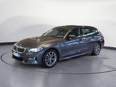 Grau Gebraucht 2020 BMW 320 Luxury Line Kombi | 25.490 € (Fairer Preis)
