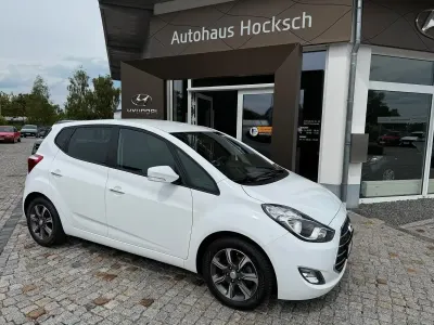 Gebraucht Hyundai ix20 Space Plus 90 PS (66 kW) 2018 Polar white / sol Kleinwagen