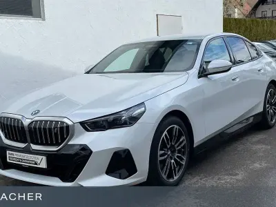 Second-hand BMW i5 Comfort Edition 250 kW (340 CP) 2025 Alb Berlinǎ