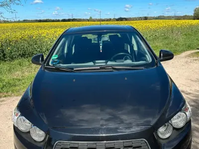 Usado Chevrolet Aveo 100 HP (73 kW) 2012 Preto Citadino