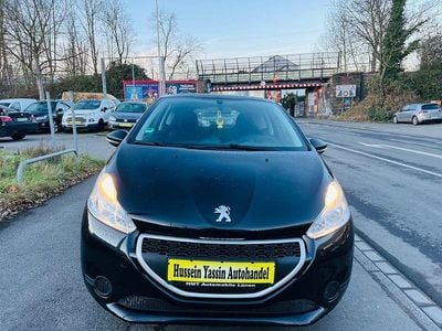 Gebraucht Peugeot 208 Access 68 PS (50 kW) 2014 Schwarz Kleinwagen