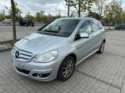 Gebraucht Mercedes B170 115 PS (84 kW) 2009 Silber Van / Kleinbus