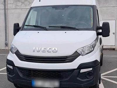 Gebraucht Iveco Daily 2016 Weiß Van / Kleinbus