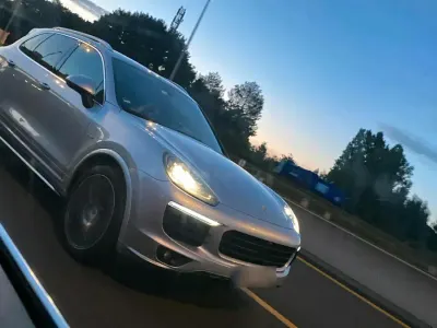 Gebraucht Porsche Cayenne S Diesel 385 PS (283 kW) 2015 Silber SUV