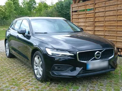 Gebraucht Volvo V60 190 PS (139 kW) 2021 Schwarz Kombi