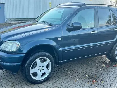 Brugt Mercedes ML430 272 HK (200 kW) 2000 Blå SUV