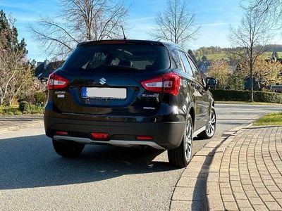 Second-hand Suzuki SX4 S-Cross Comfort+ 140 CP (102 kW) 2019 Negru SUV