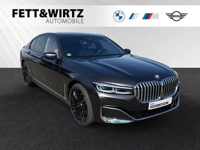 Gebraucht BMW 750 Shadowline 530 PS (389 kW) 2021 Sophistograu brillanteffekt metallic Limousine
