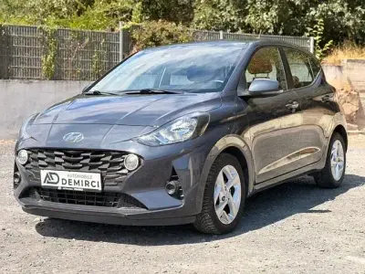 Gebraucht Hyundai i10 Trend 84 PS (61 kW) 2022 Grau Kleinwagen