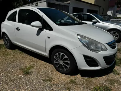 Gebraucht Opel Corsa 69 PS (50 kW) 2012 Weiß Kleinwagen