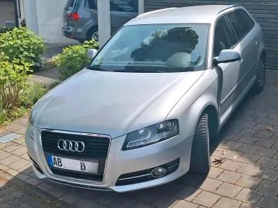Używany Audi A3 Attraction 125 KM (91 kW) 2010 Srebrny Hatchback