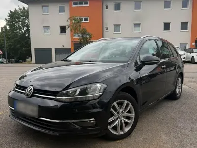 Gebraucht VW Golf VII 115 PS (84 kW) 2018 Schwarz Limousine