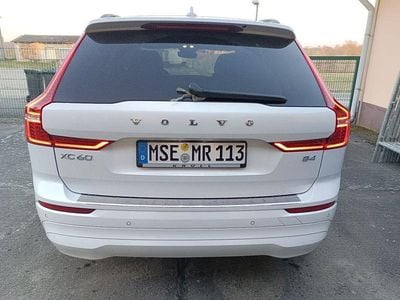 Weiß Gebraucht 2022 Volvo XC60 Momentum SUV | 34.500 € (Superpreis)