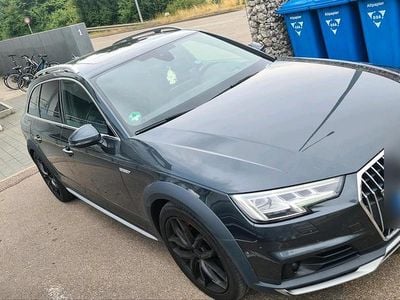 Grau Gebraucht 2016 Audi A4 Kombi | 14.200 €