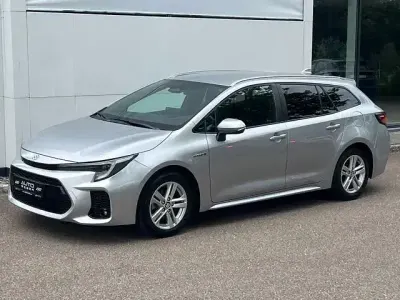 Gebraucht Suzuki Swace Comfort+ 98 PS (72 kW) 2025 Silber Kombi
