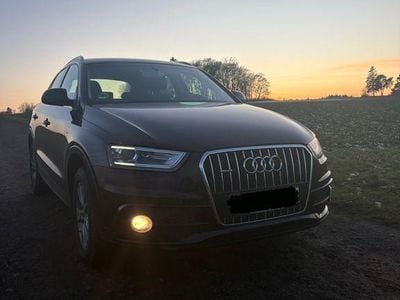 Schwarz Gebraucht 2014 Audi Q3 Sport SUV | 18.900 € (Etwas zu teuer)