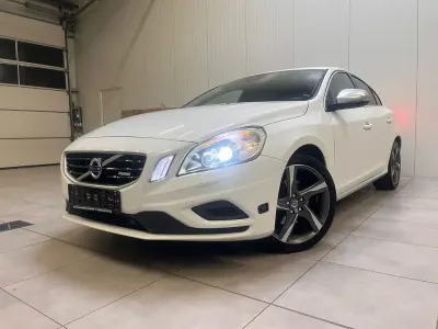 Gebraucht Volvo S60 R-Design 163 PS (119 kW) 2011 Ice white Limousine
