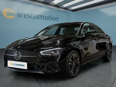 Gebraucht Mercedes CLA180 136 PS (100 kW) 2025 Schwarz Limousine
