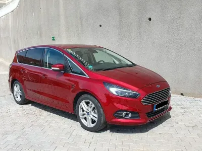 Käytetty Ford S-MAX