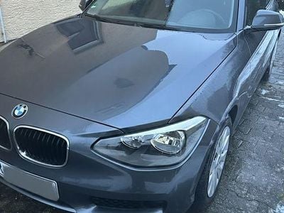 Gebraucht BMW 114 102 PS (75 kW) 2013 Grau Kleinwagen